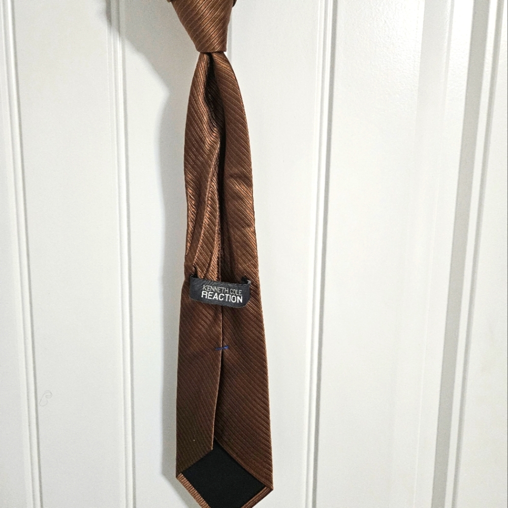 Kenneth Cole tie